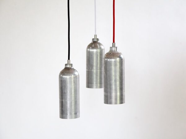 Industrialdesign Lampe "Silvery" aus recycelten Feuerlöschern